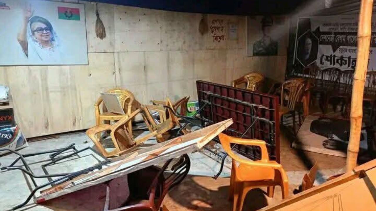 চট্টগ্রামে বিএনপি-জামায়াত সংঘর্ষ, কার্যালয় ভাঙচুর