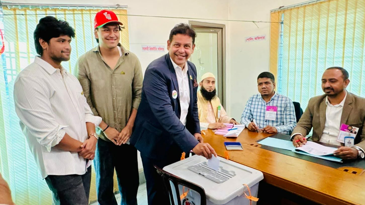 আনন্দের সঙ্গে বিজয় নিয়ে আসব : বিএনপি প্রার্থী দিপু ভূঁইয়া