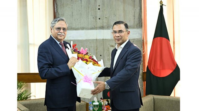 রাষ্ট্রপতির সঙ্গে প্রধানমন্ত্রী তারেক রহমানের সৌজন্য সাক্ষাৎ 