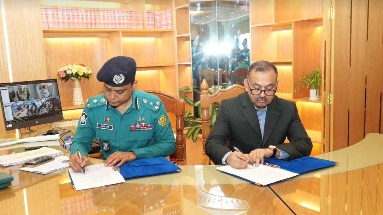 ডিএমপি কমিশনার হিসেবে দায়িত্ব নিলেন সাজ্জাত আলী