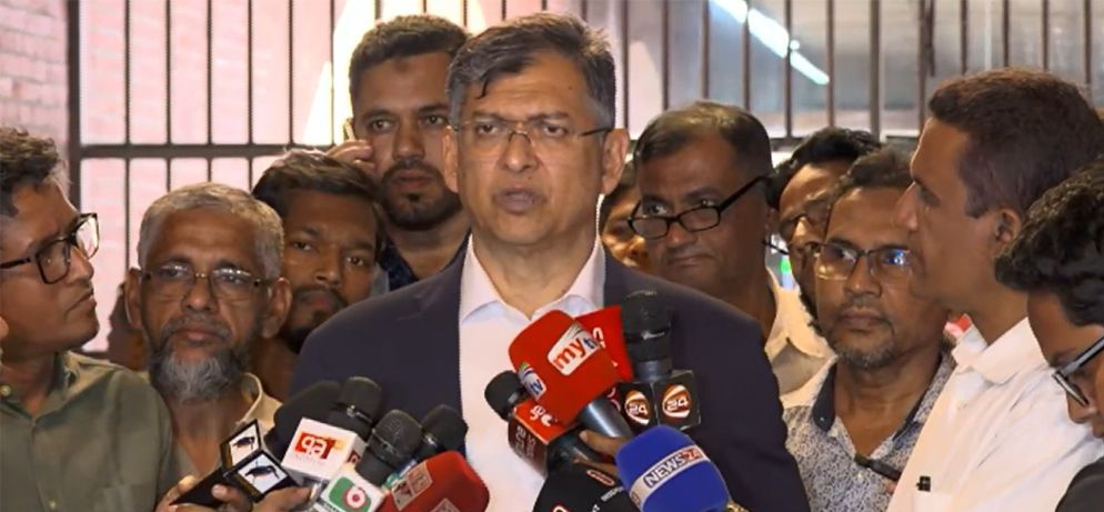 সংবিধান সংস্কার পরিষদ নিয়ে সিদ্ধান্ত সংসদেই হবে: স্বরাষ্ট্রমন্ত্রী