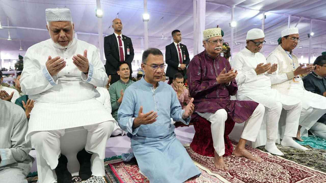 জাতীয় ঈদগাহে প্রধানমন্ত্রীর নামাজ আদায়