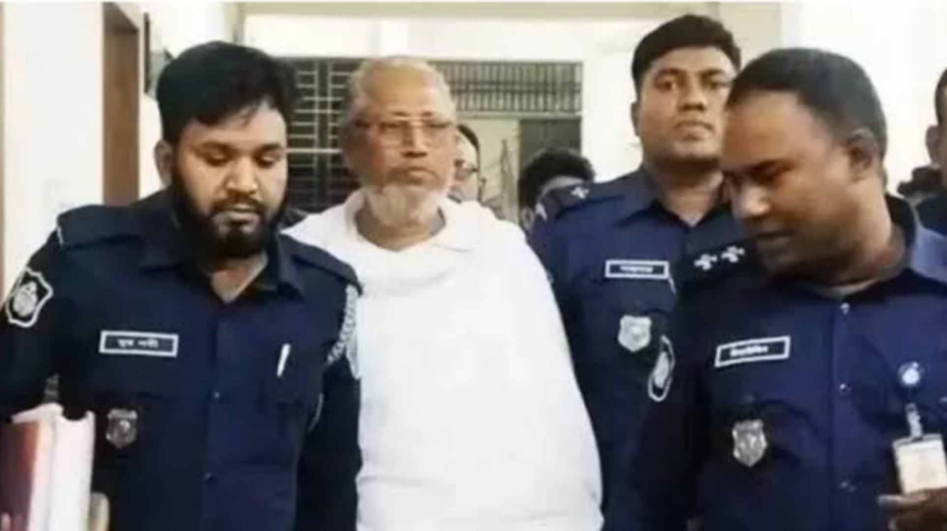 জামিনে কারামুক্ত বাউলশিল্পী আবুল সরকার