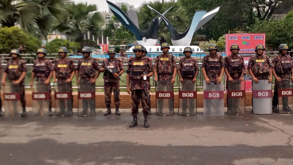 নিরাপত্তা রক্ষায় রাজধানীতে ২০ প্লাটুন বিজিবি মোতায়েন