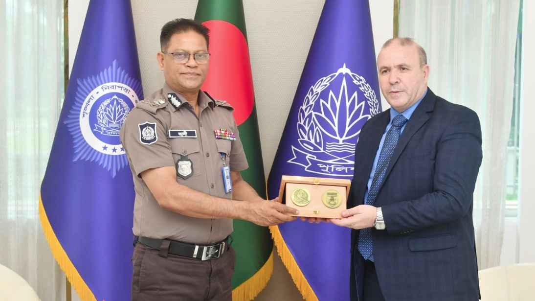 আইজিপির সঙ্গে আলজেরিয়ার রাষ্ট্রদূতের সাক্ষাৎ