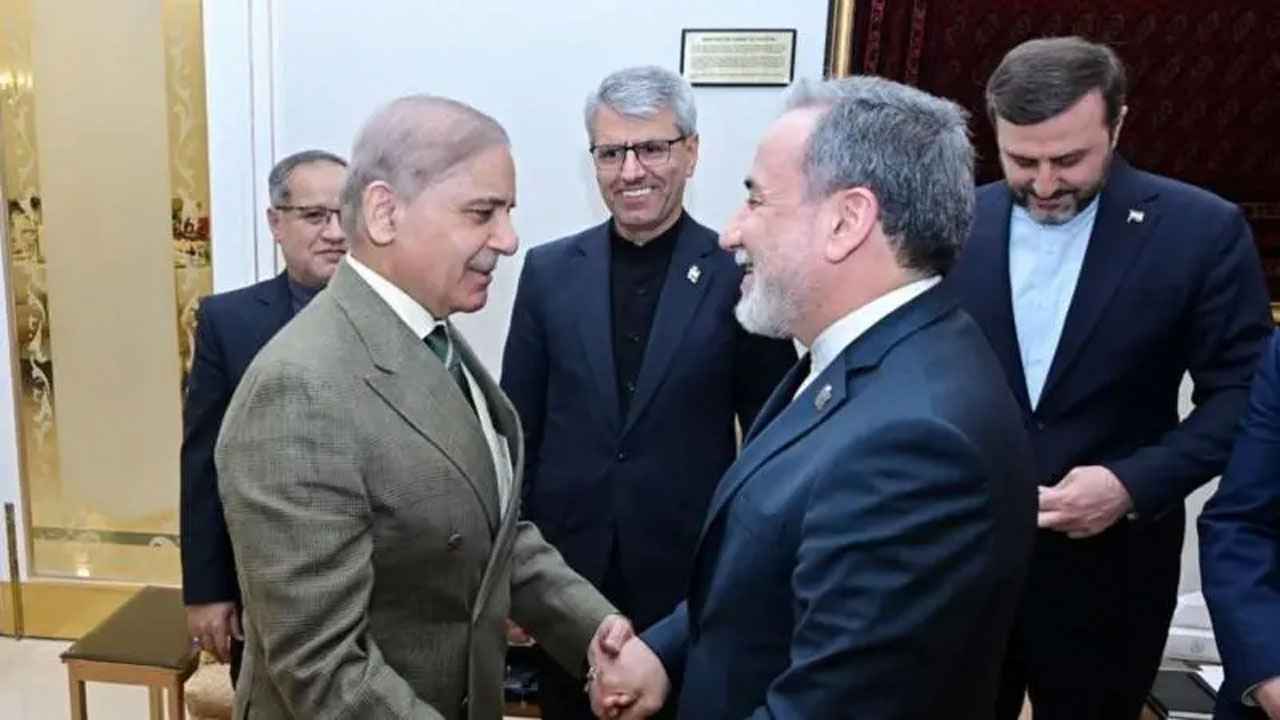 ইরানের সঙ্গে কী আলোচনা হলো, জানালেন পাকিস্তানের প্রধানমন্ত্রী