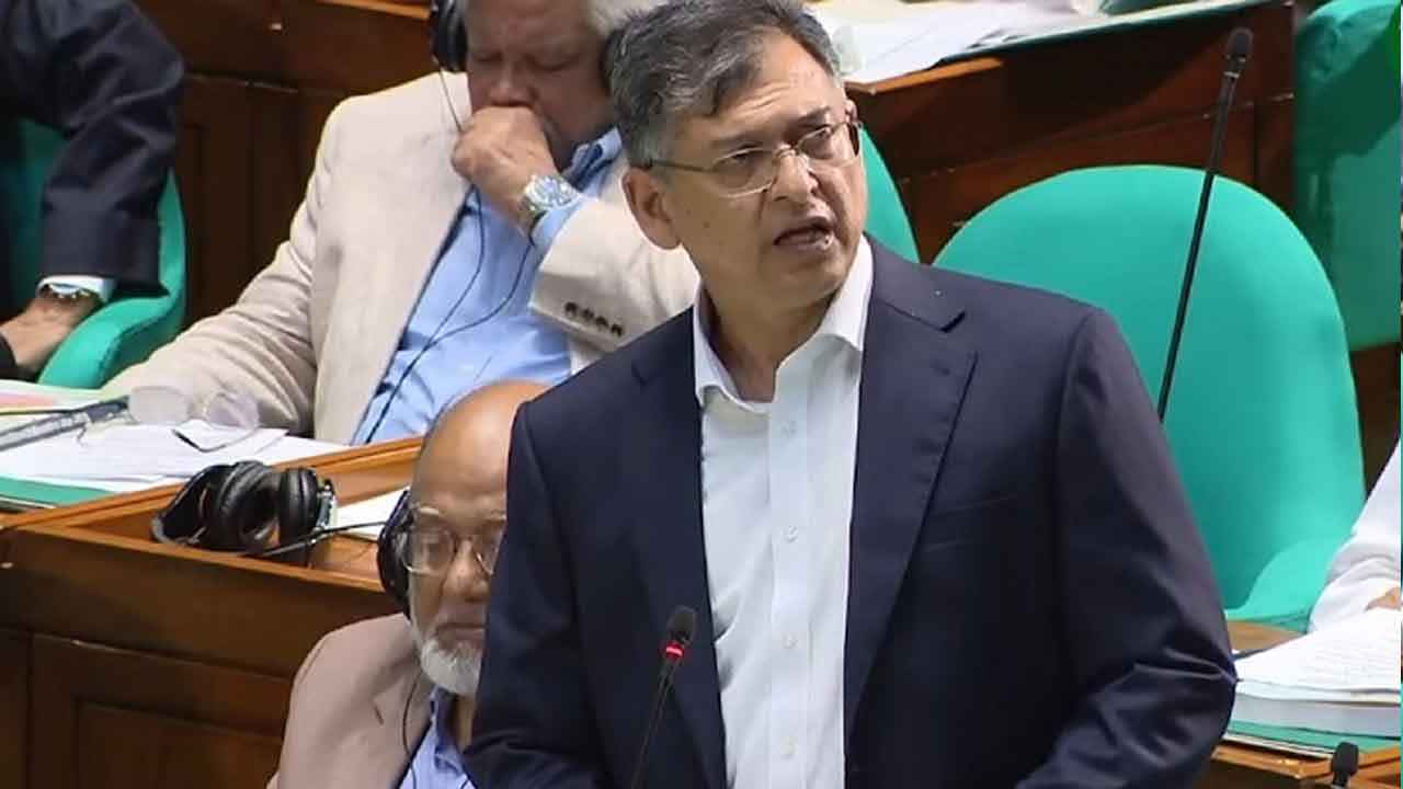 বিএনপি জুলাই সনদ থেকে সরে যায়নি, আঁকড়ে ধরেছে: সংসদে স্বরাষ্ট্রমন্ত্রী