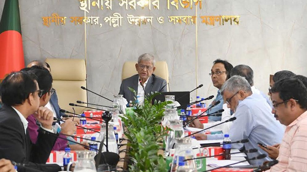 এলজিইডির প্রকল্প বাস্তবায়নে গতি বাড়ানোর নির্দেশ মন্ত্রীর