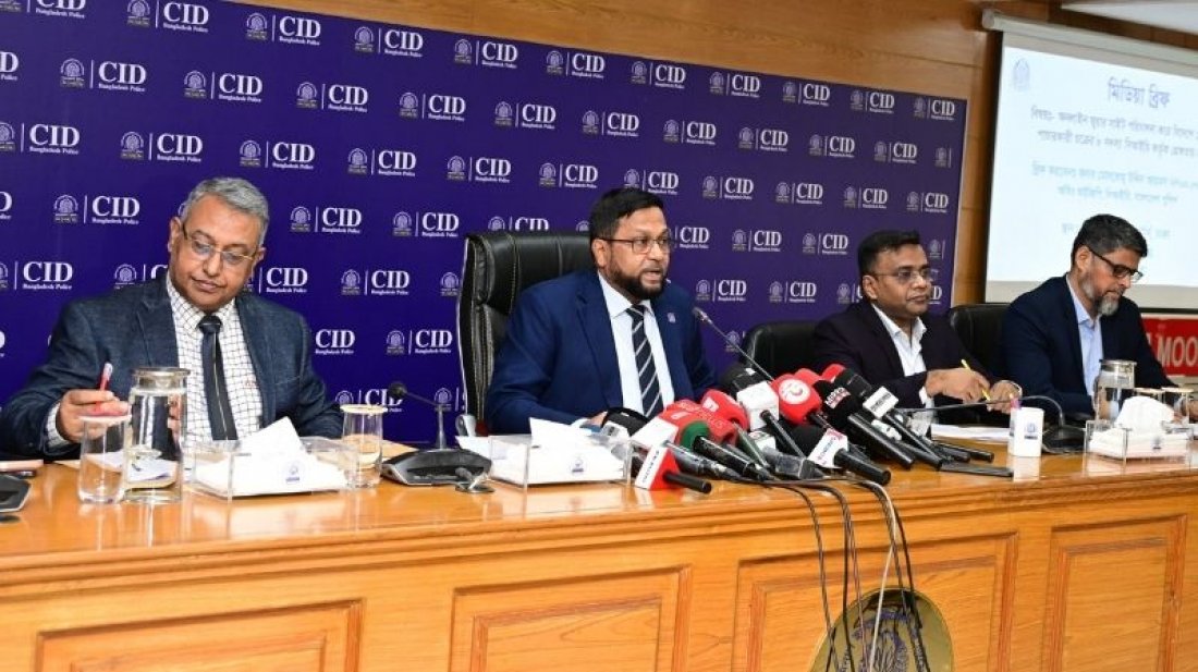 অনলাইন জুয়ার সাইট পরিচালনাকারী চক্রের ৮ সদস্য গ্রেফতার 