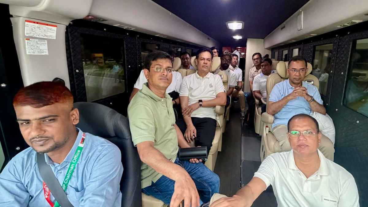 ময়মনসিংহের পথে প্রধানমন্ত্রী