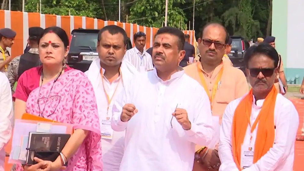 ‘অবৈধ বাংলাদেশিদের’ দ্রুত পশ্চিমবঙ্গ ছাড়ার হুঁশিয়ারি শুভেন্দুর