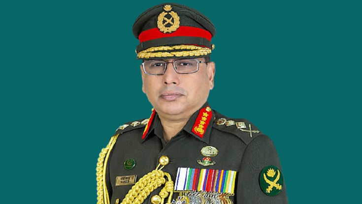 পবিত্র হজ পালন শেষে দেশে ফিরলেন সেনাপ্রধান
