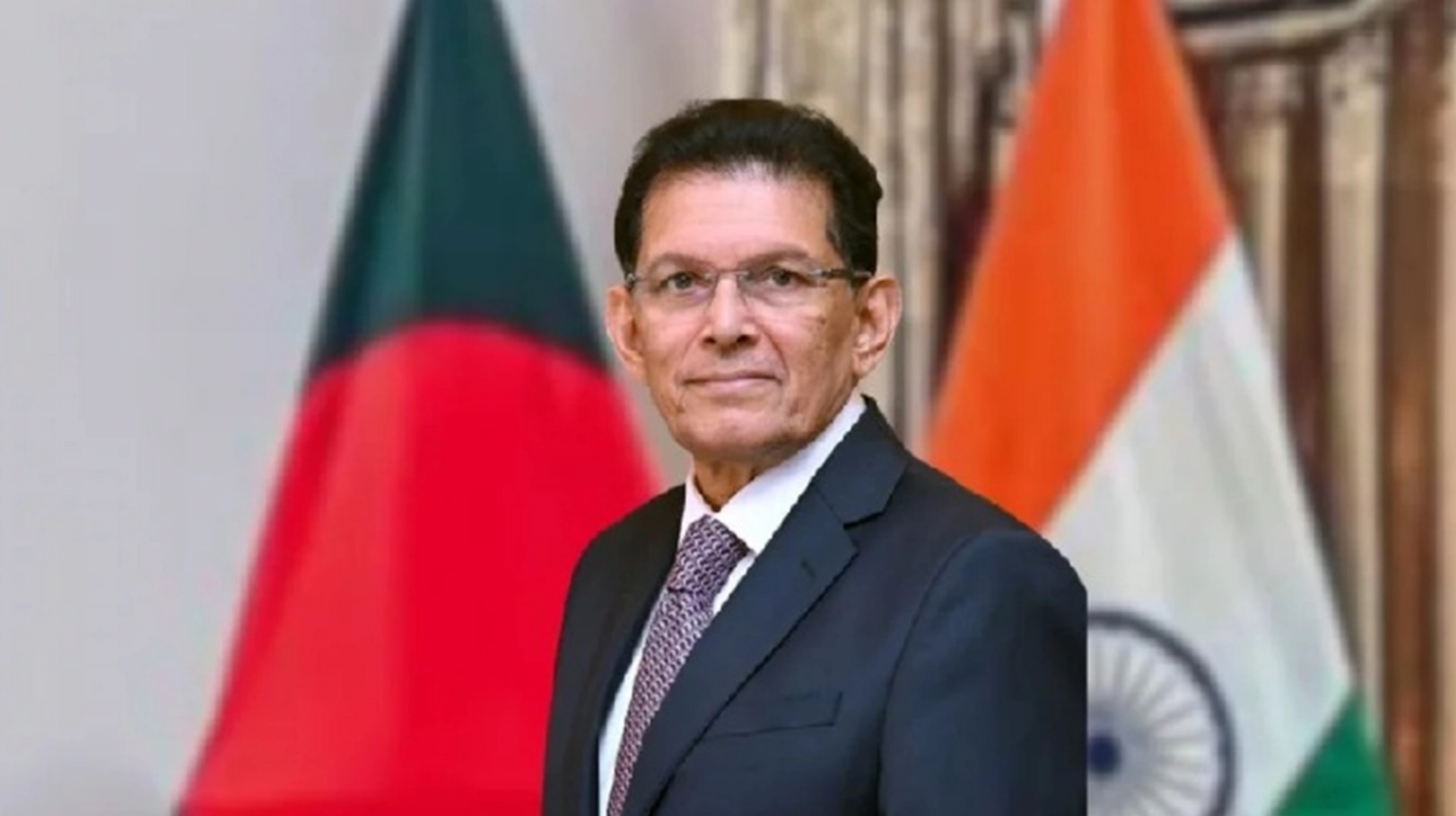 দেশে ফিরলেন পররাষ্ট্রমন্ত্রী